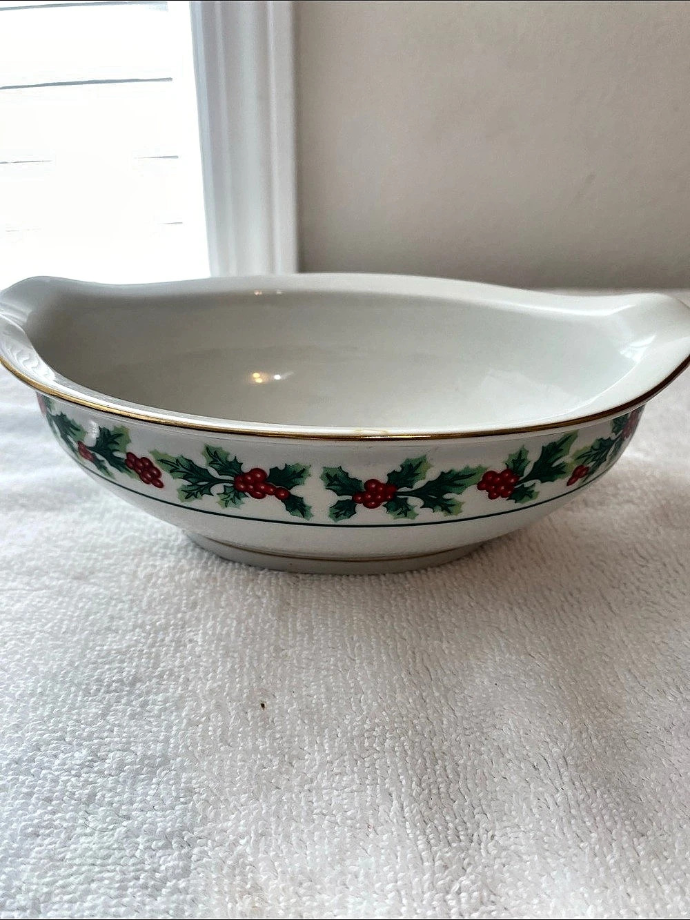 Gibson Holly Berry Serveware Bowl
